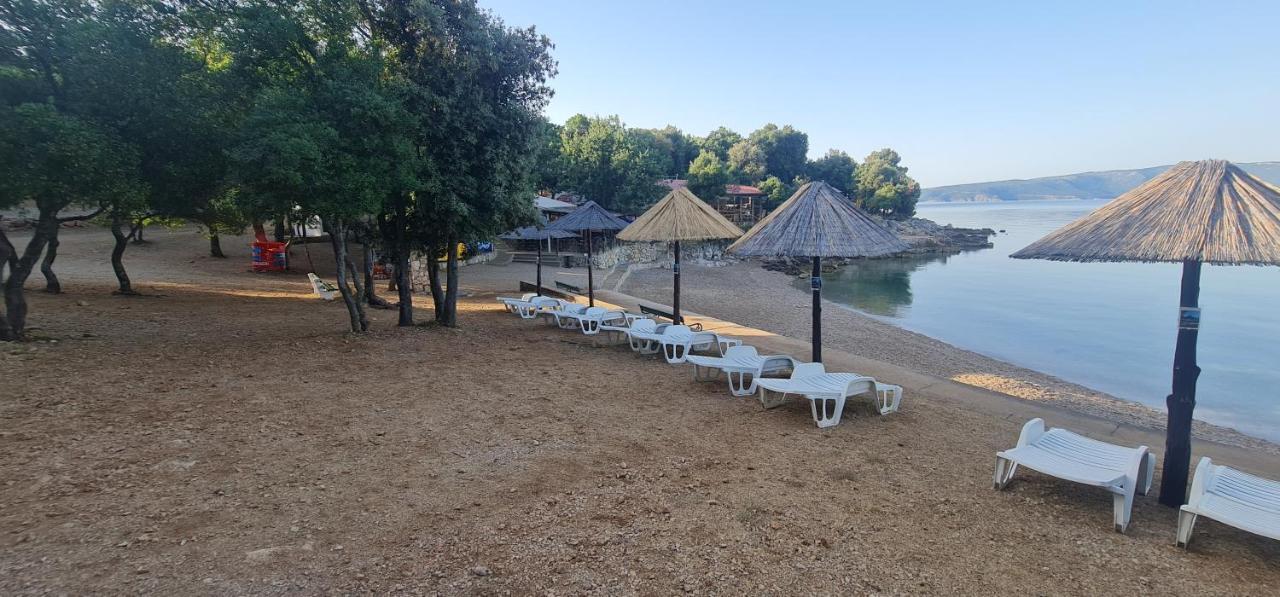 Apartments Villa "Aurea" With Pool Кърк Екстериор снимка